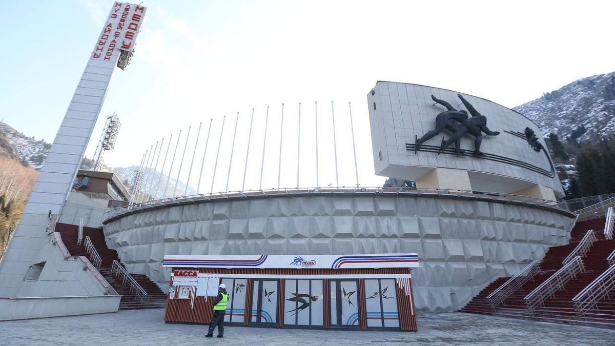 Казахстанка попыталась покорить "лестницу здоровья" в Алматы, но попала в больницу